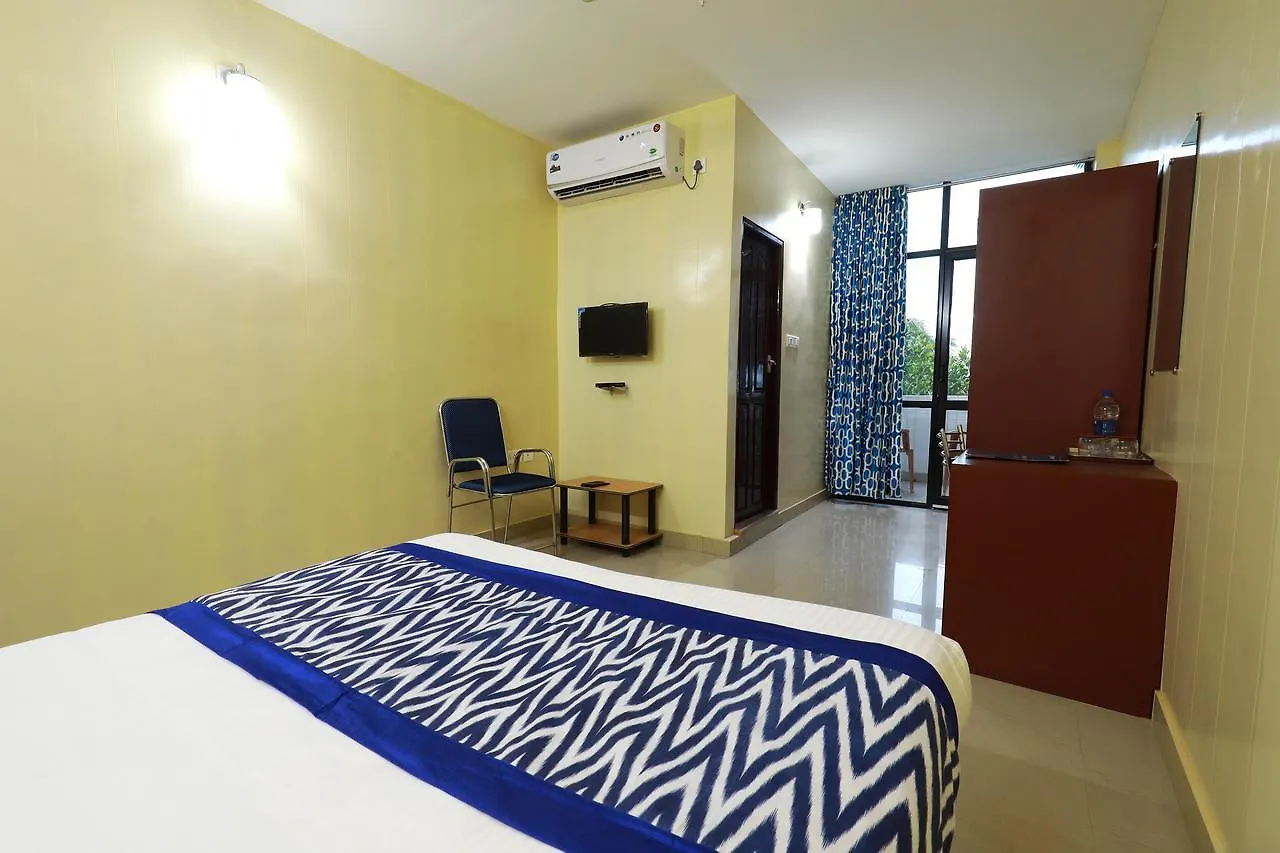Oyo 6725 Palm Inn Alwaye Hotel