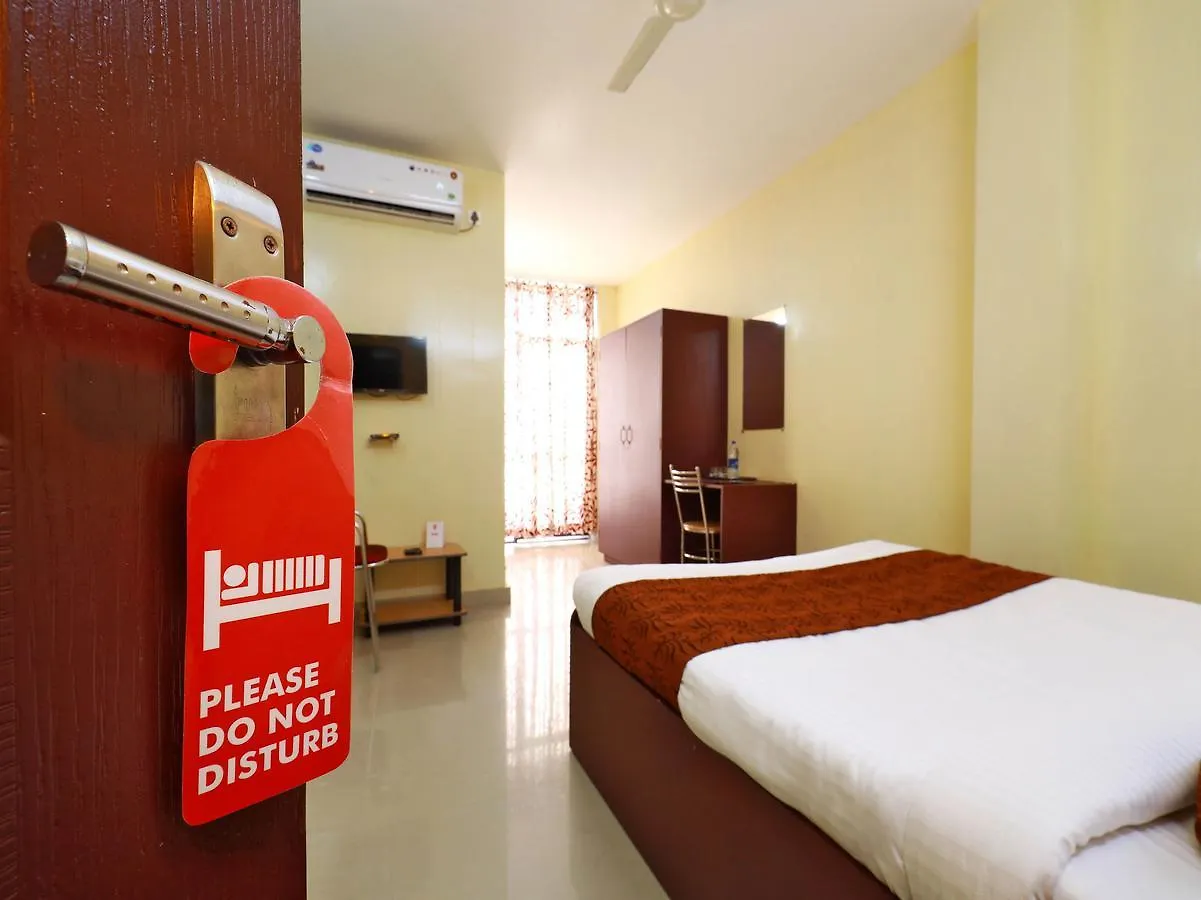 Hotel Oyo 6725 Palm Inn Alwaye